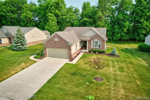 Grand Blanc, MI 48439,9172 PINE VALLEY Drive