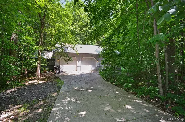 Almont, MI 48003,6721 Talbot Drive