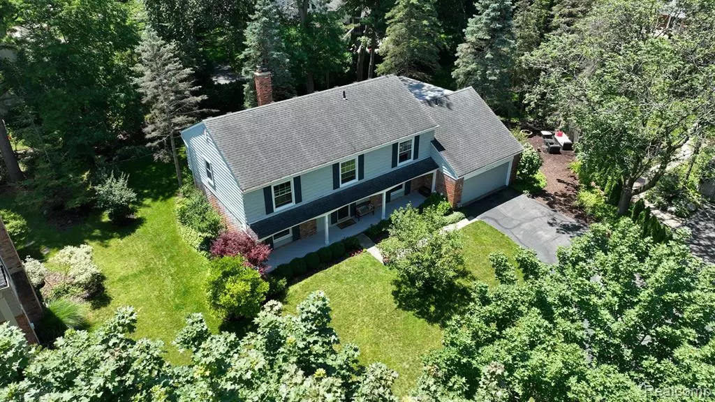 20159 COBBLESTONE COURT, Beverly Hills, MI 48025
