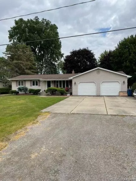 4469 REID Road, Swartz Creek, MI 48473