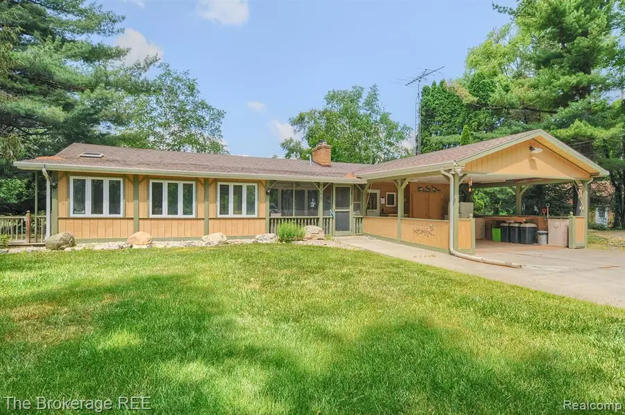 9345 Gale Road, Otisville, MI 48463
