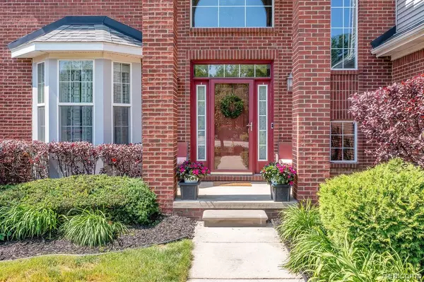 New Boston, MI 48164,35883 BIRCHWOOD