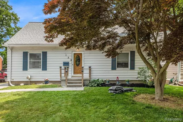 139 EASTMAN Street, Mount Clemens, MI 48043
