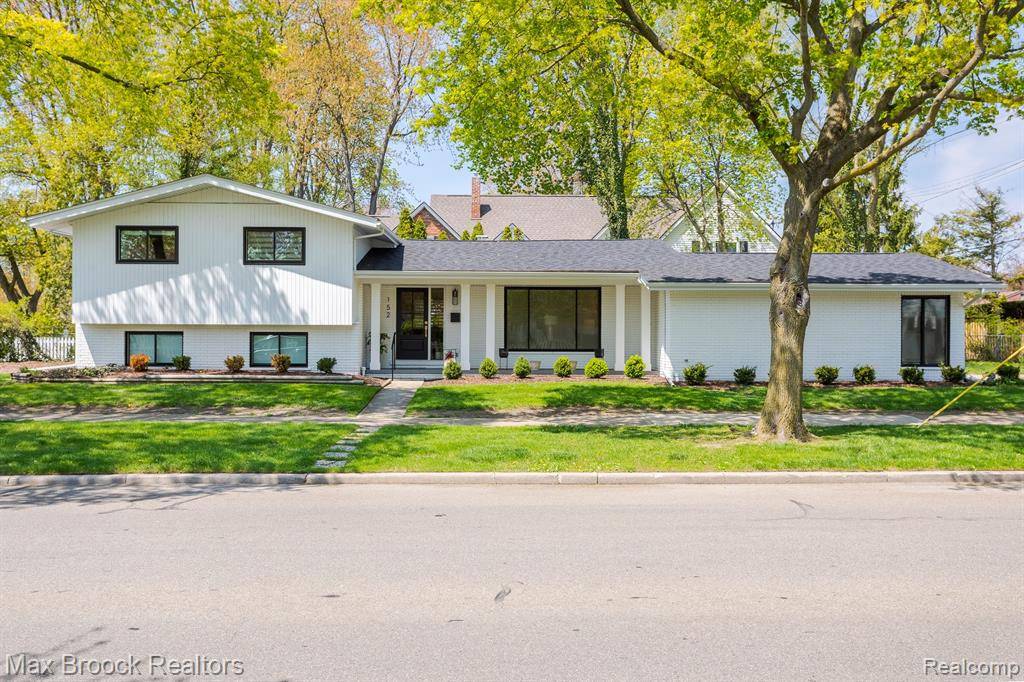 152 Kerby Road, Grosse Pointe Farms, MI 48236
