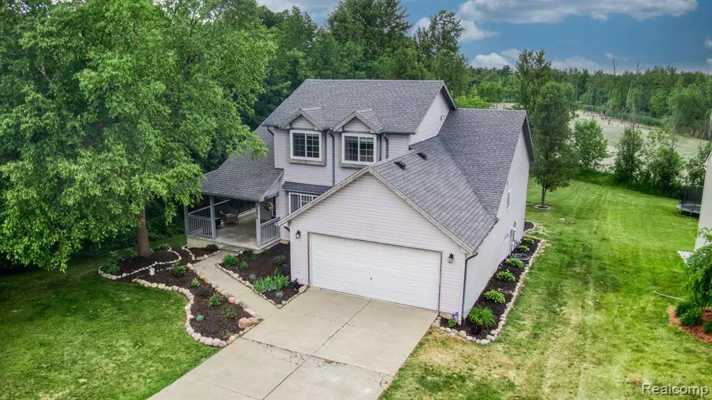 1294 NATALIE Drive, Fenton, MI 48430