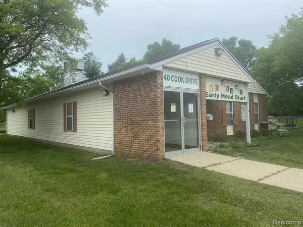 Bad Axe, MI 48413,40 COOK Drive