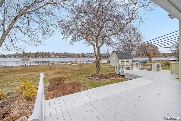 Linden, MI 48451,6088 LAKEVIEW PARK Drive