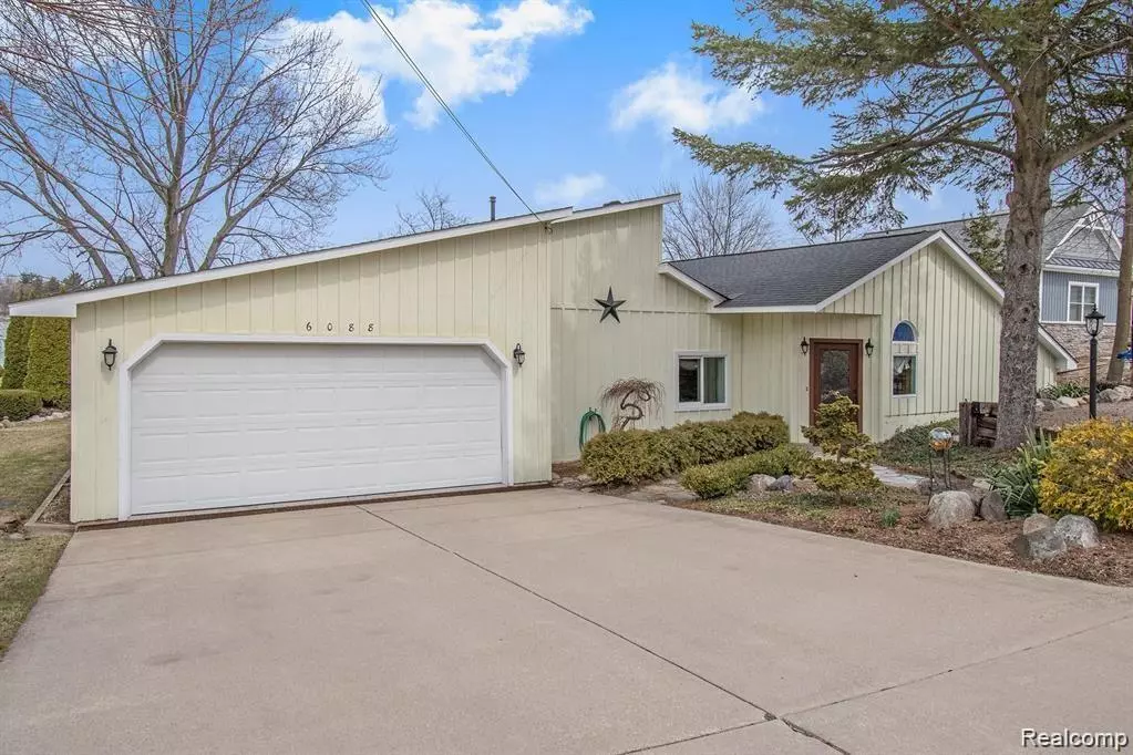 Linden, MI 48451,6088 LAKEVIEW PARK Drive