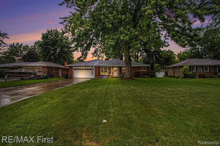 628 Cloverlawn Street, East China, MI