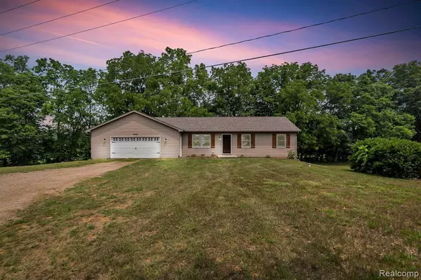 12500 SILVER LAKE Road, Byron, MI 48418
