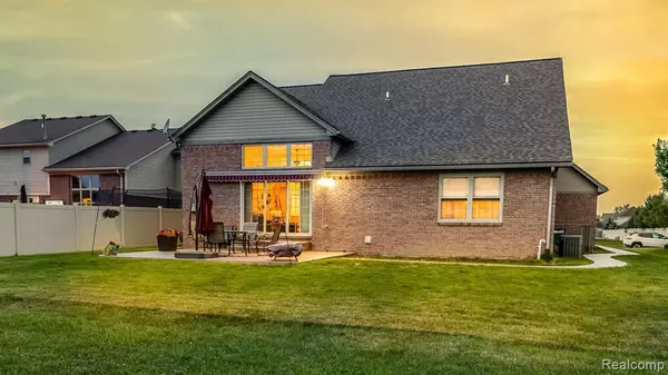 Rockwood, MI,16533 SUNFLOWER Drive