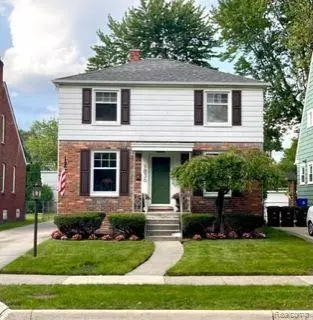 Grosse Pointe Woods, MI 48236,1836 BRYS Drive