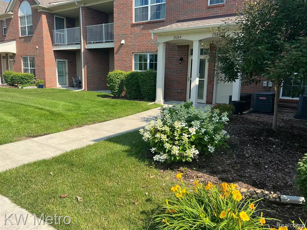 New Baltimore, MI,28264 S POINTE Lane