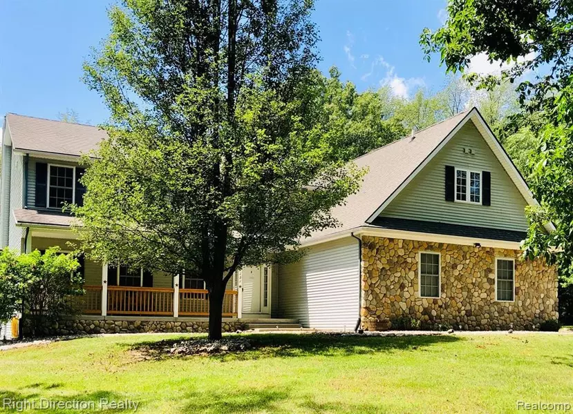 9151 Majestic Acres Drive, Gregory, MI 48137