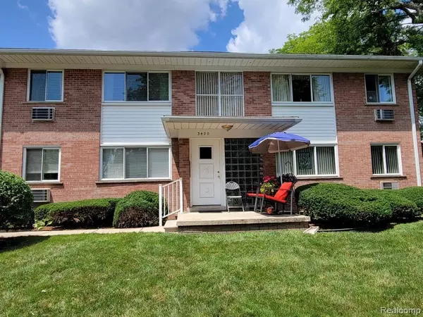 3400 ELIZABETH Drive, Trenton, MI 48183