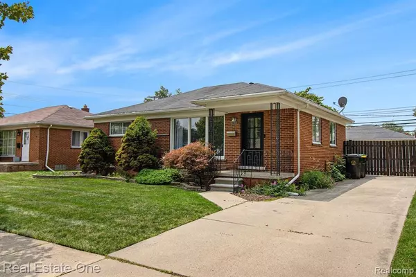 Trenton, MI 48183,2990 MAIDSTONE Street