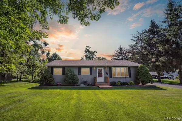 215 CEDAR Street, Brooklyn, MI 49230