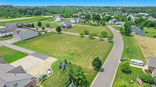 15051 POBEREZNY, Linden, MI 48451