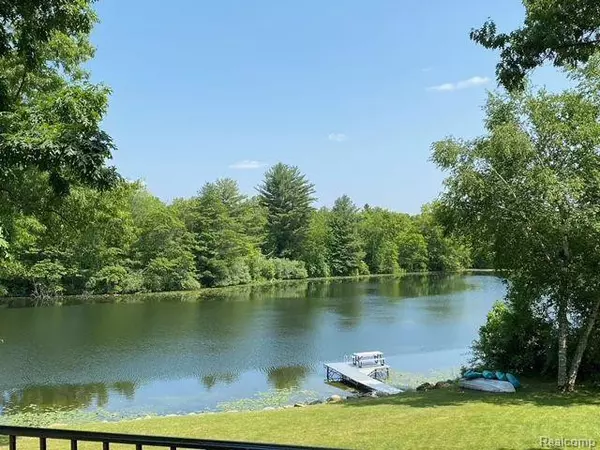 Leonard, MI 48367,3074 POND Road