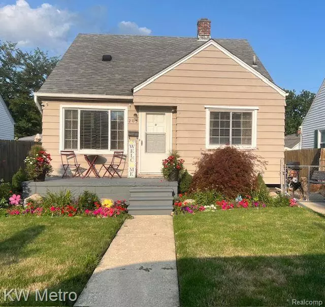 Trenton, MI 48183,203 DETROIT Street