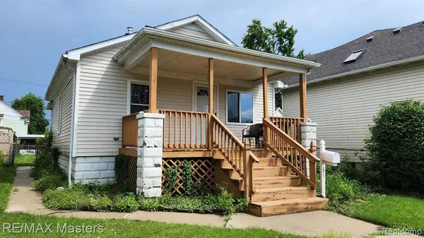 2911 5TH Street, Trenton, MI 48183