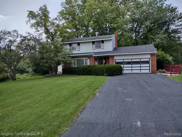 10706 RAWSONVILLE Road, Augusta, MI 48111