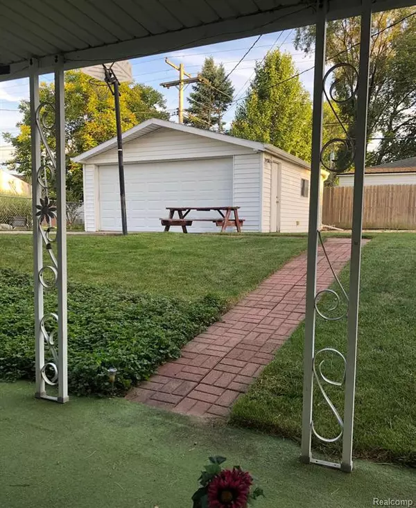 Rockwood, MI,22539 CANDACE Drive