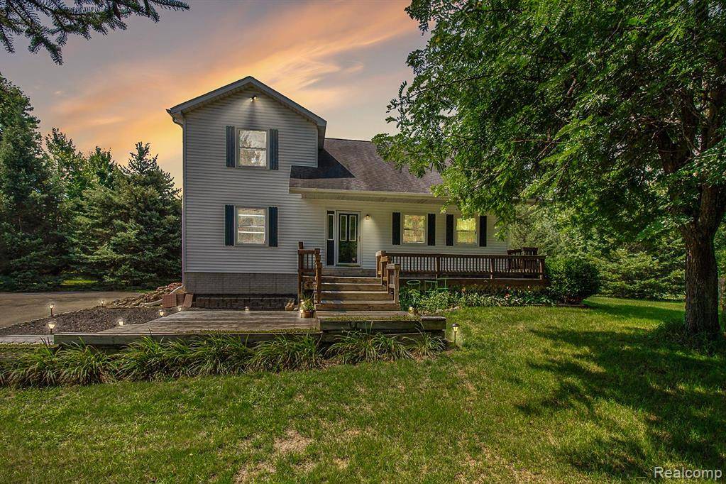 2749 CARPENTER Road, Lapeer, MI 48446