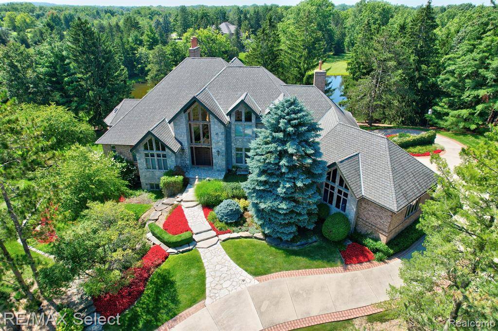 Grand Blanc, MI 48439,6263 CANTER CREEK Trail