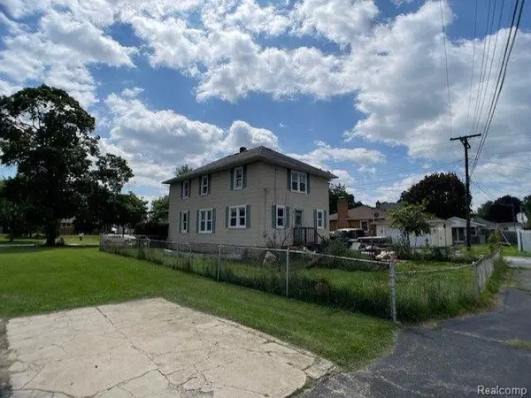 Port Huron, MI 48060,1517 COURT Street