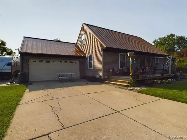 Imlay City, MI 48444,792 FAIRVIEW Drive