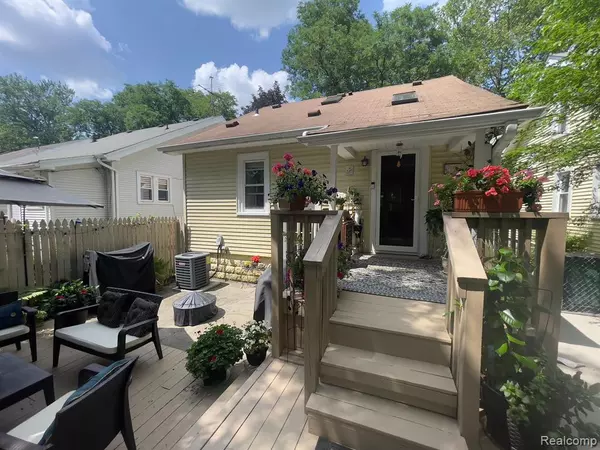 Ferndale, MI 48220,263 LEROY Street
