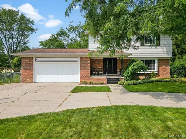 554 OLD PERCH Road, Rochester Hills, MI 48309