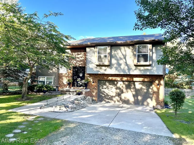 9089 S STATE Road, Goodrich Vlg, MI