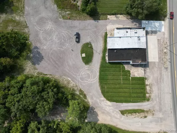 150 N CEDAR Street, Imlay City, MI 48444