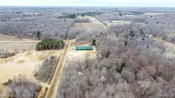 3606 Smokey Ridge Vassar Road, Millington, MI 48768
