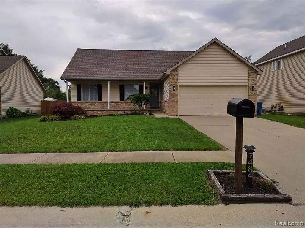Goodrich Vlg, MI,7484 WALNUT Drive