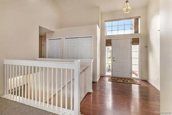 New Hudson, MI 48165,28028 TREMONTE Drive