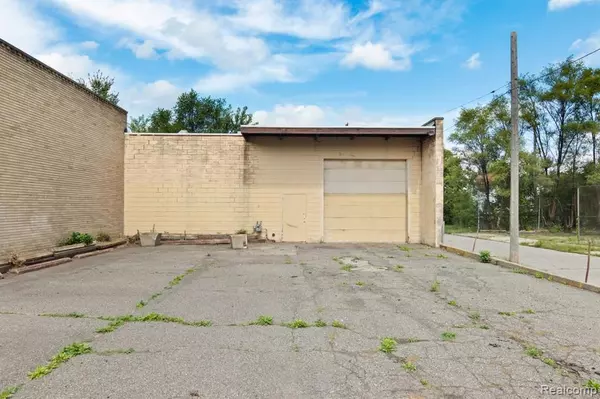 Detroit, MI 48211,1900 E GRAND Boulevard