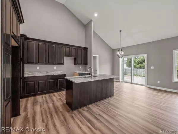 Rockwood, MI,33184 SWALLOW Drive