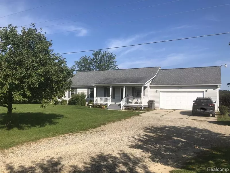 3173 BURNSIDE Road, North Branch, MI 48461