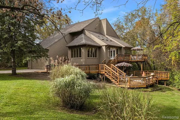 4290 PERRYVILLE Road, Ortonville, MI 48462