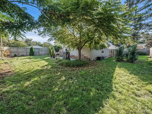 Madison Heights, MI 48071,26304 OSMUN Street