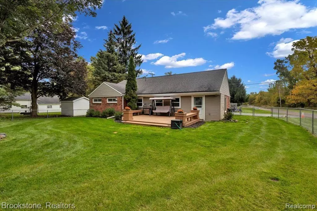 Oxford, MI 48371,412 2nd Street