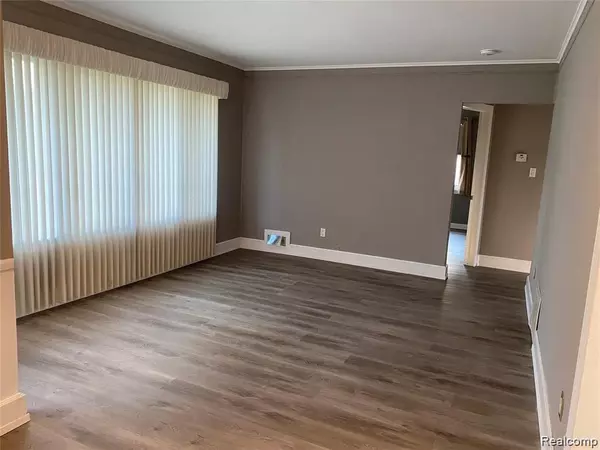 Madison Heights, MI 48071,1137 E BARRETT Avenue