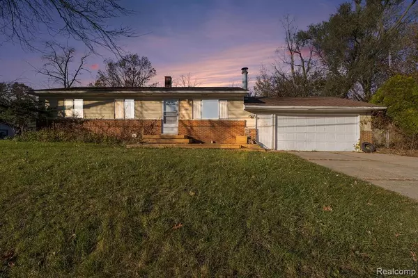 Wolverine Lake, MI 48390,1066 MCCOY Street