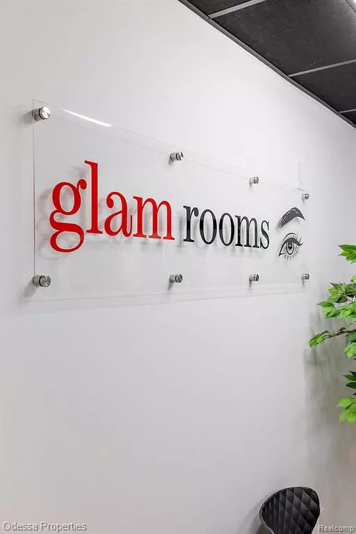 Troy, MI 48084,801 W BIG BEAVER Road