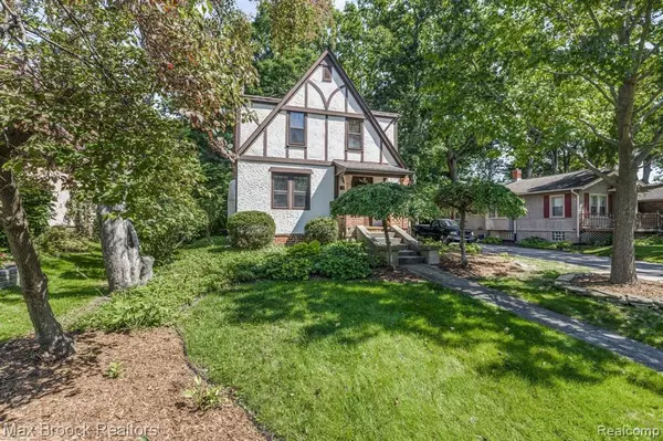 Sylvan Lake, MI 48320,1609 Inverness Street