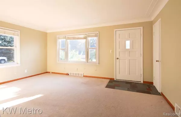 Mount Clemens, MI 48043,384 HARRINGTON Street