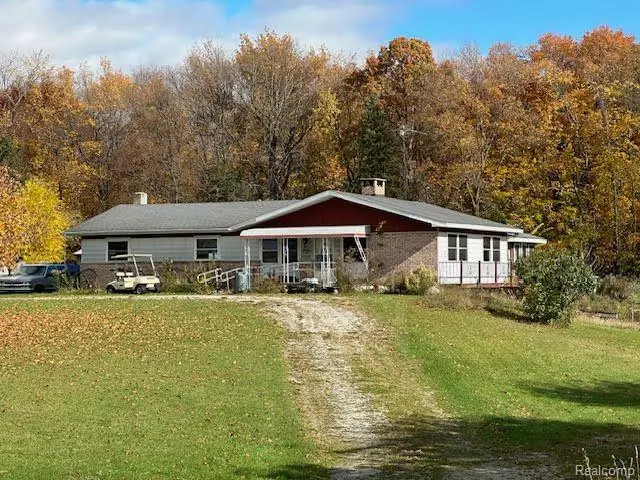 1739 S SHERIDAN Road, Caro, MI 48723